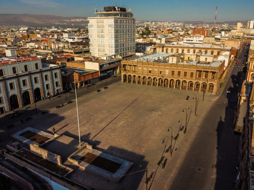 Plaza Fundadores en San Luis Potosí: Riesgo de Colapso por Falta de Dictamen de Seguridad Estructural